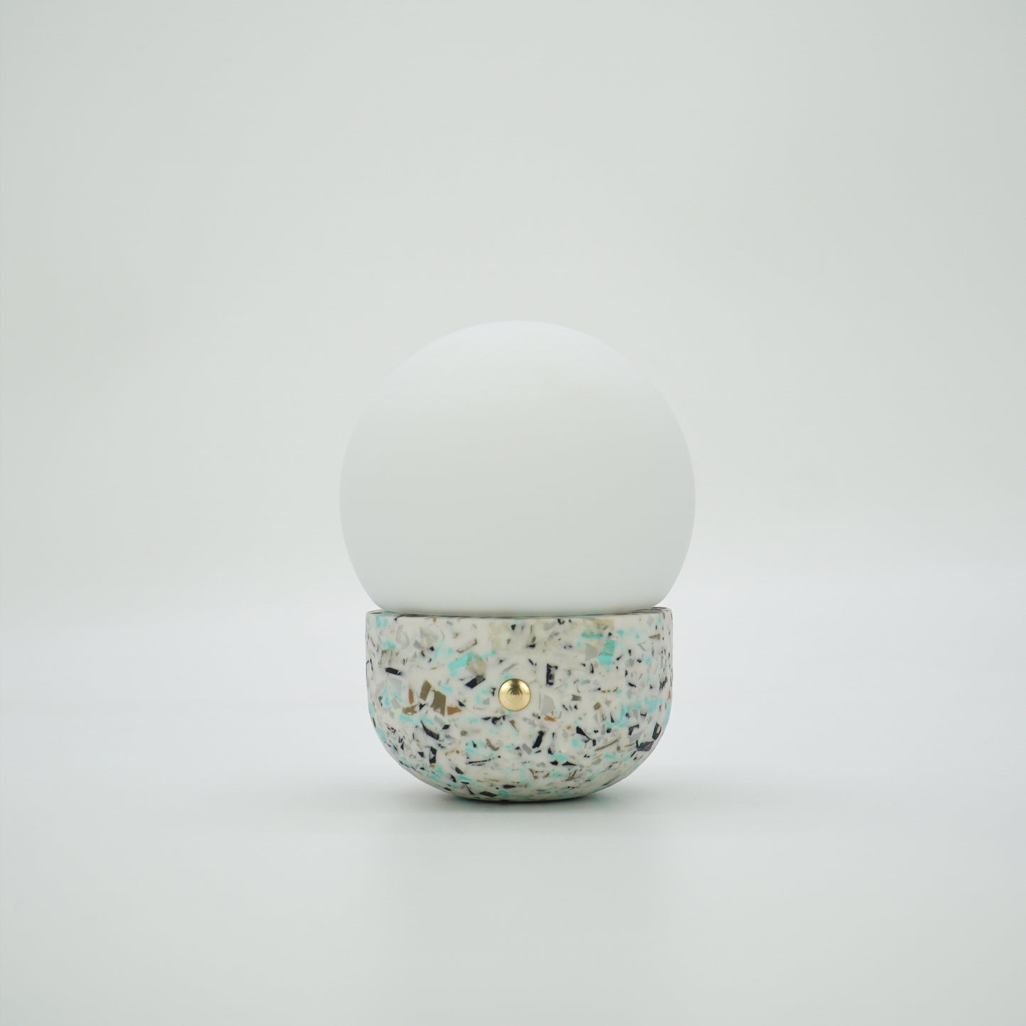 CAPSULE - recycled plastic type - table lamp